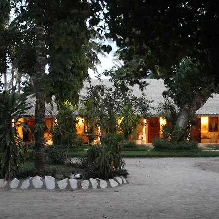 Scar Reef Resort - All-Inclusive Beachfront Paradise Jereweh Exterior photo