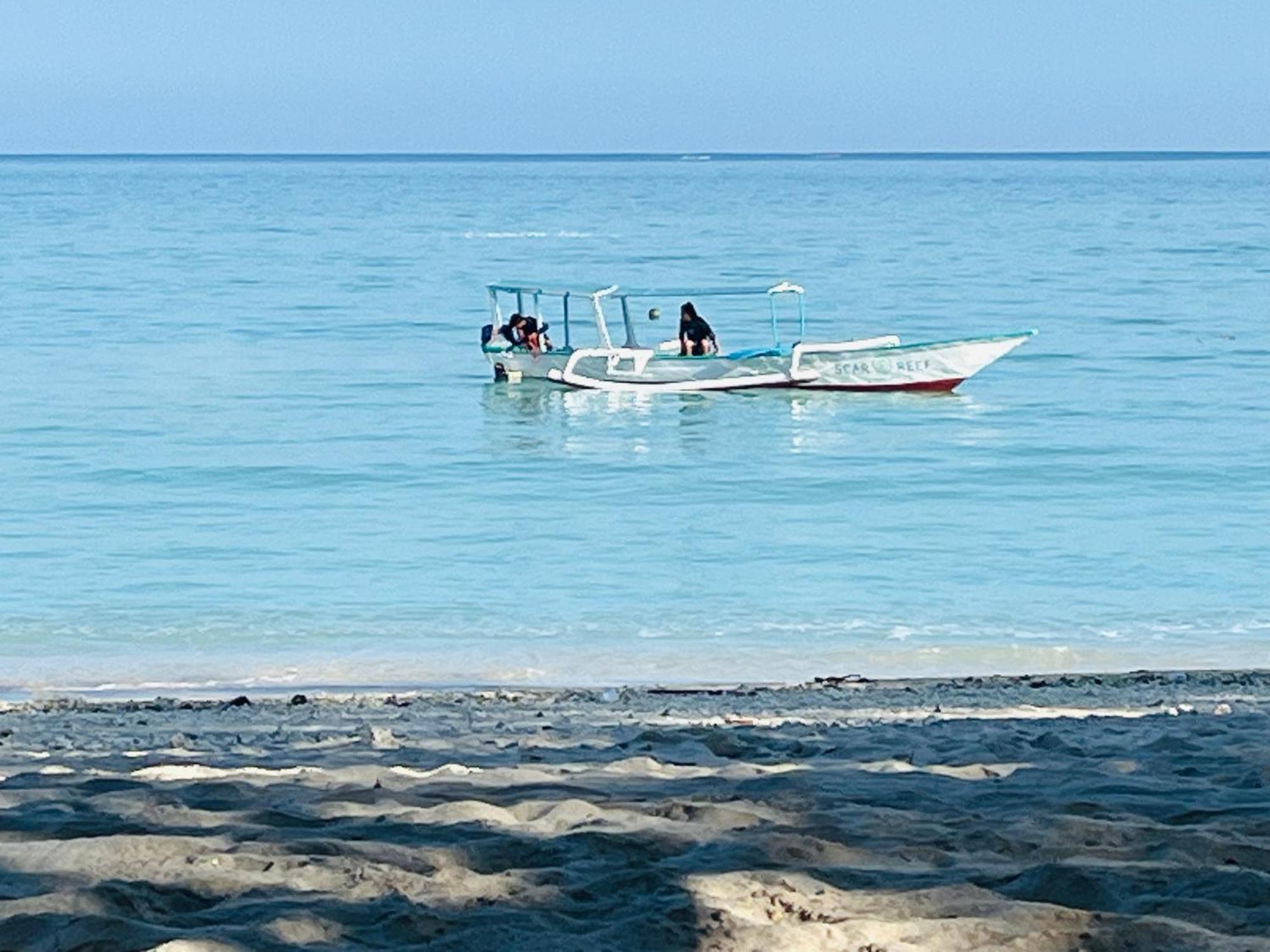 Scar Reef - Beachfront Paradise Jereweh